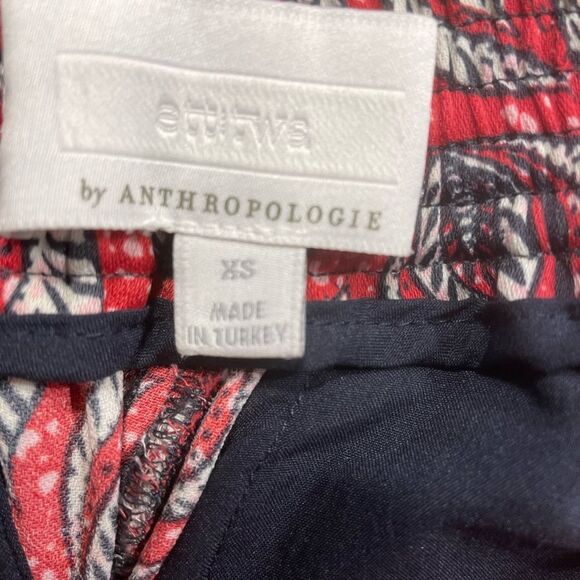 ETT:TWA by ANTHROPOLOGIE Cardiff Pants in red and navy leaf print - Picture 7 of 9